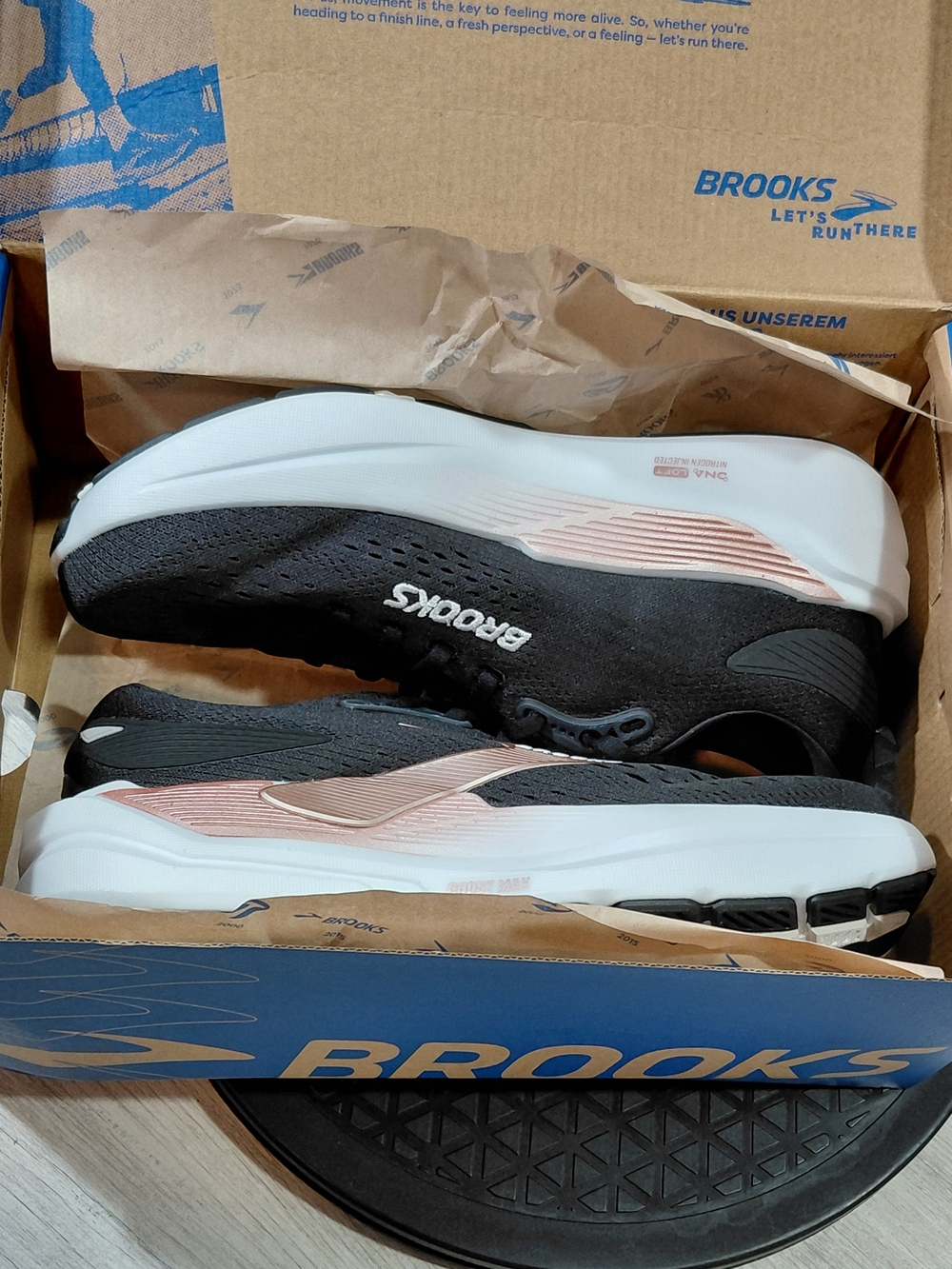 NEW Brooks Womens Ghost Max 3 Running Shoes - Black with Rose Gold SIZE 8B - Picture 13 of 14